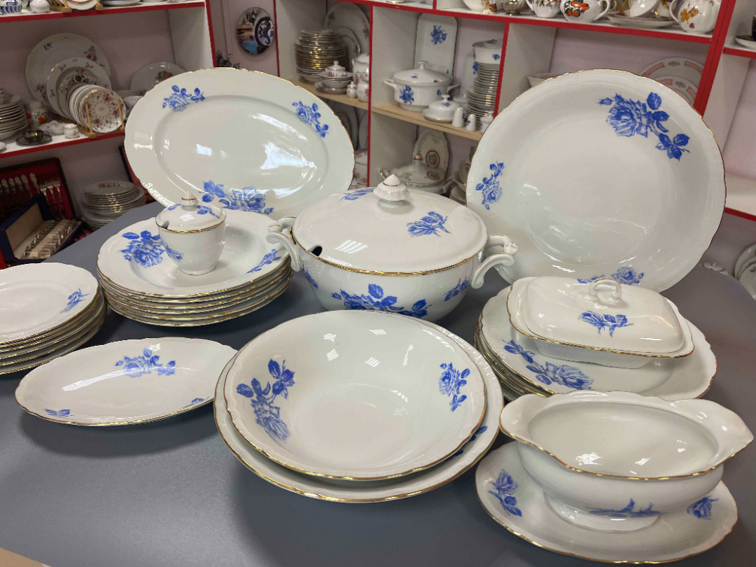 Столовый сервиз на 6персон. Чехословакия. Фарфор с деколью, позолотой. Цена за 26пр. Картинка 1